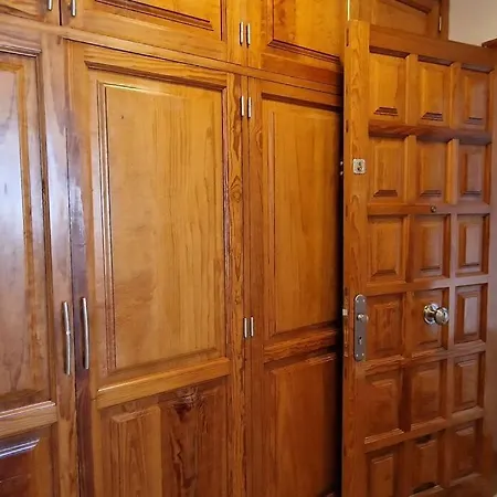Apartament Arautava *